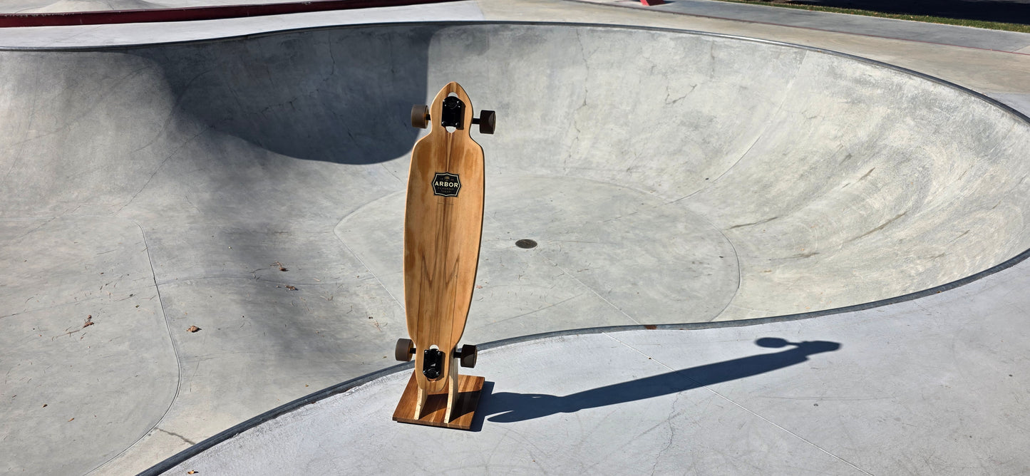 The Pinch – Skateboard & Longboard Stand, Spalted Hackberry & White Oak