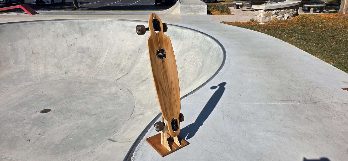 The Pinch – Skateboard & Longboard Stand, Spalted Hackberry & White Oak