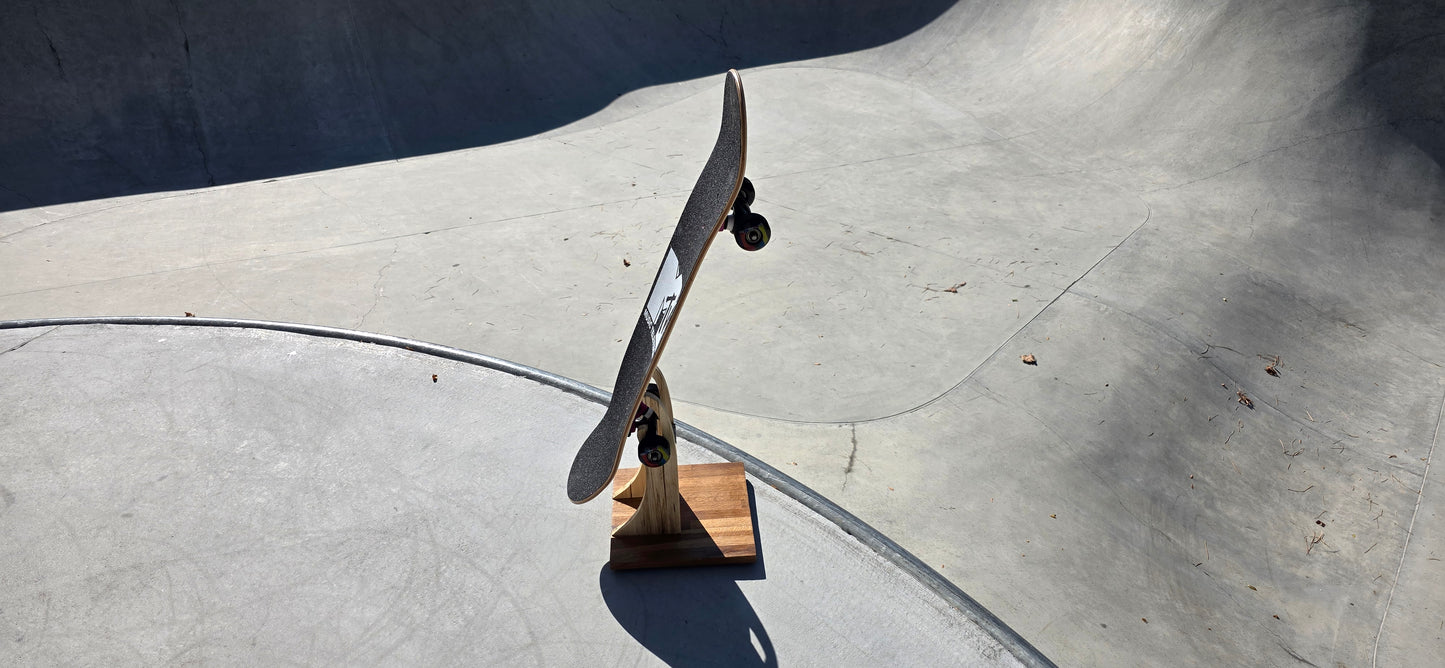 The Pinch – Skateboard & Longboard Stand, Spalted Hackberry & White Oak