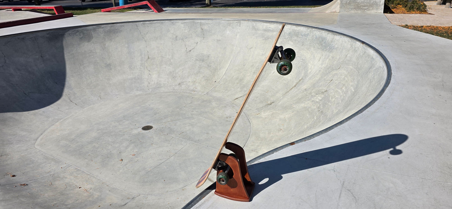 The Wave – Handcrafted Mahogany Skateboard Stand