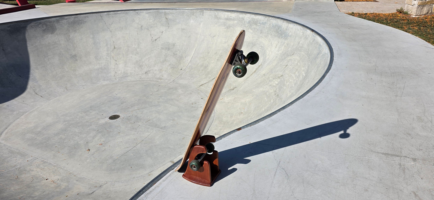 The Wave – Handcrafted Mahogany Skateboard Stand